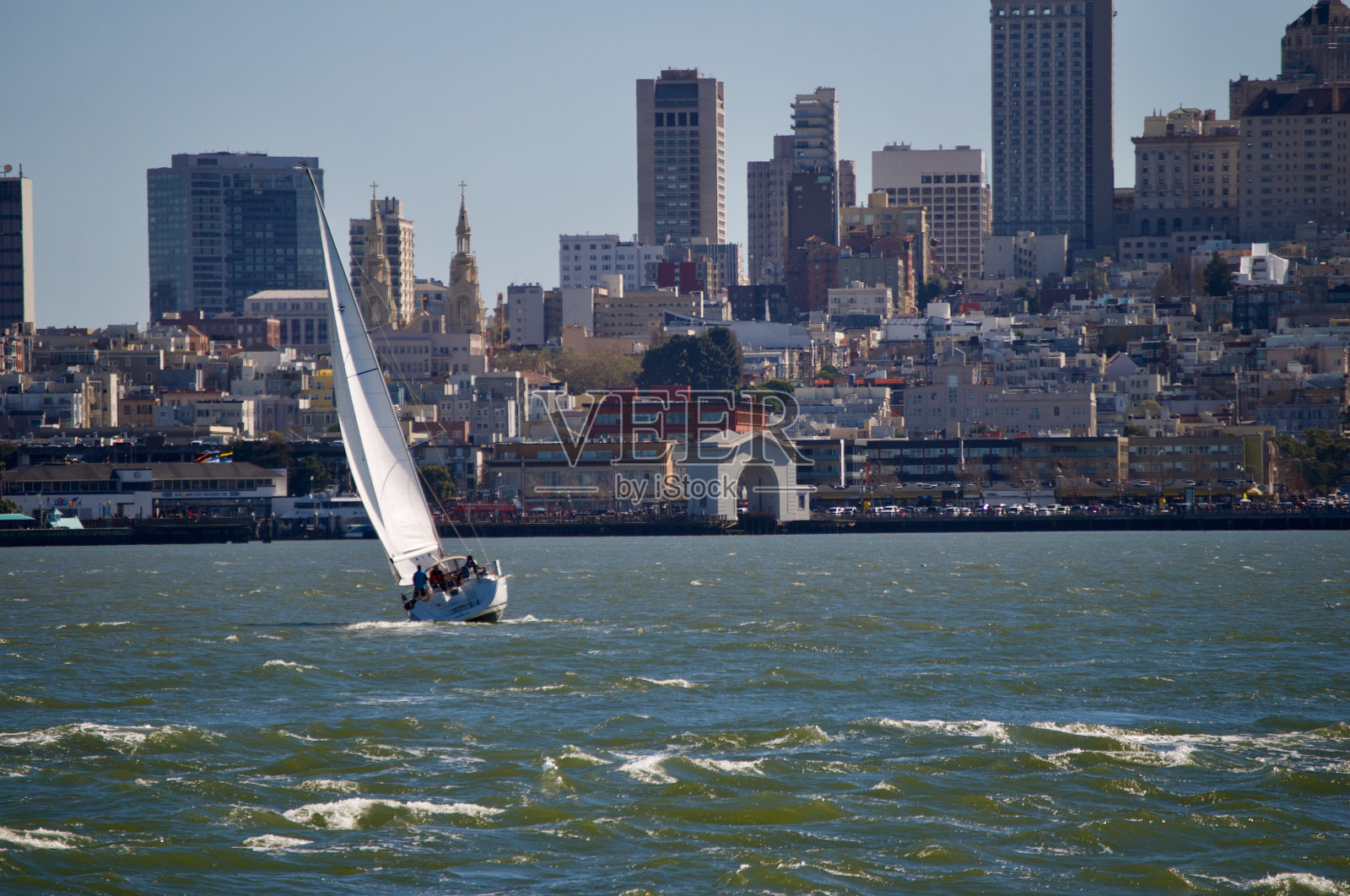 海湾上的一天照片摄影图片