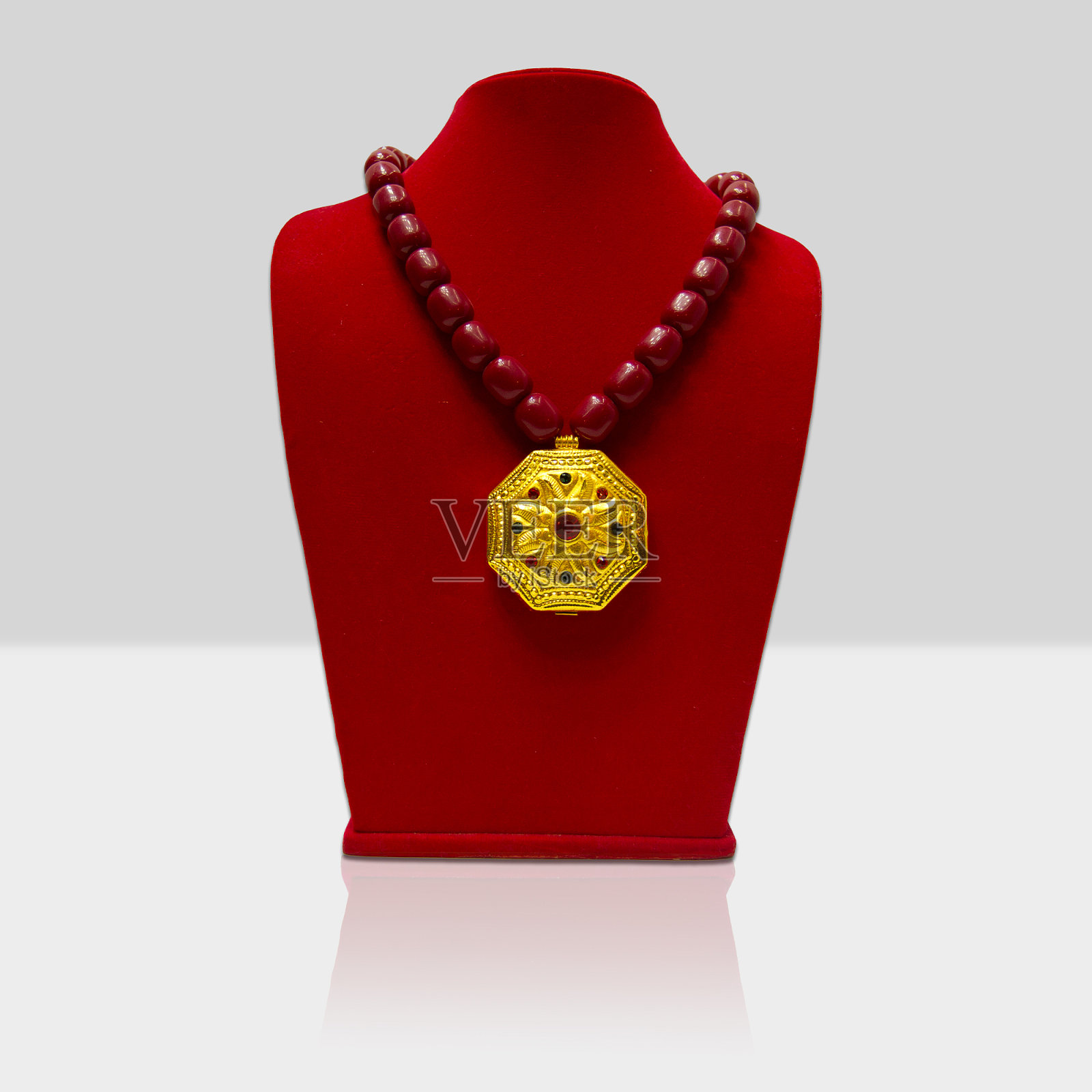 尼泊尔传统文化珠宝项链照片摄影图片