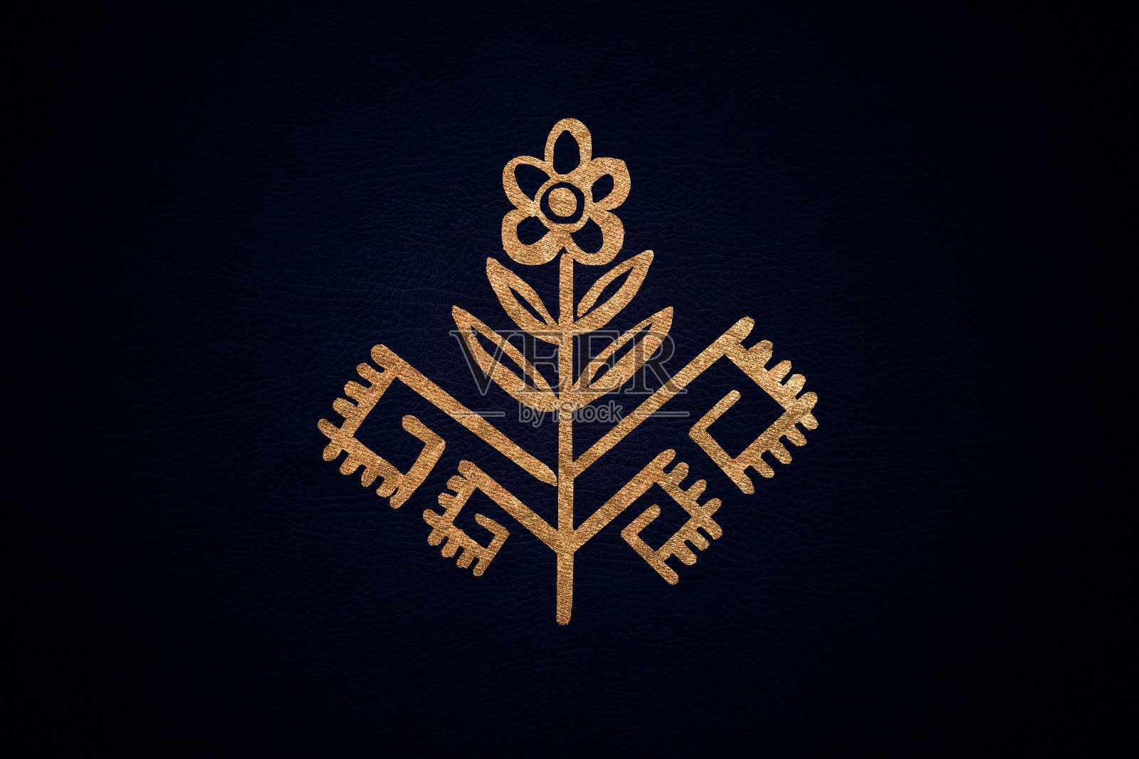 正宗的卡累利阿金色花朵装饰上深蓝色的生态皮革,背景,动物友好,卡累利阿,北欧,芬兰,北,俄罗斯西北部,北欧花,民间照片摄影图片