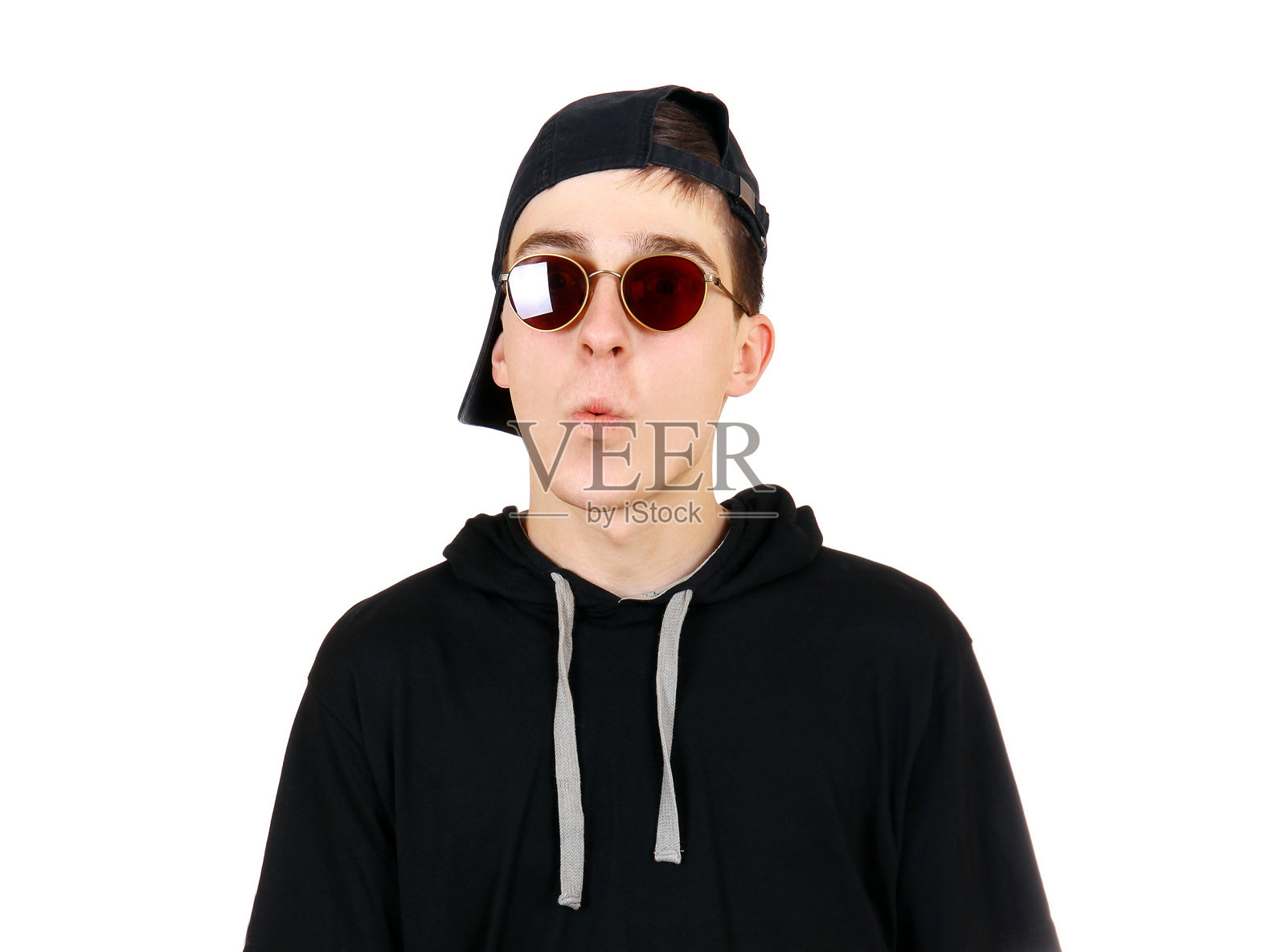 戴帽子的青少年照片摄影图片