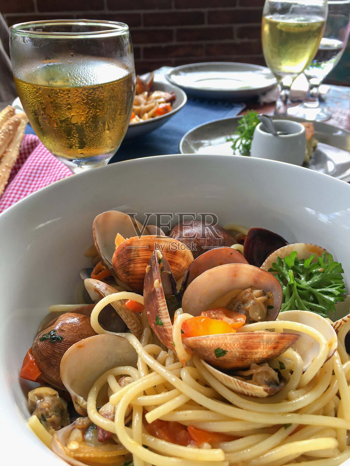 美味的海鲜意大利面照片摄影图片