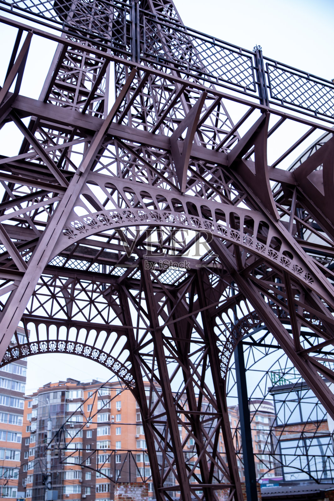 城市建筑,埃菲尔铁塔,在城市中漫步照片摄影图片