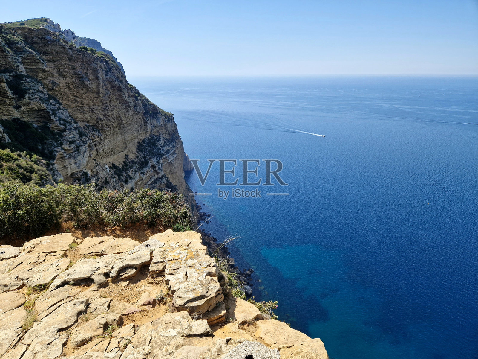 克里特岛路线,可以看到卡兰克斯,靠近法国里维埃拉或蔚蓝海岸的卡西斯照片摄影图片