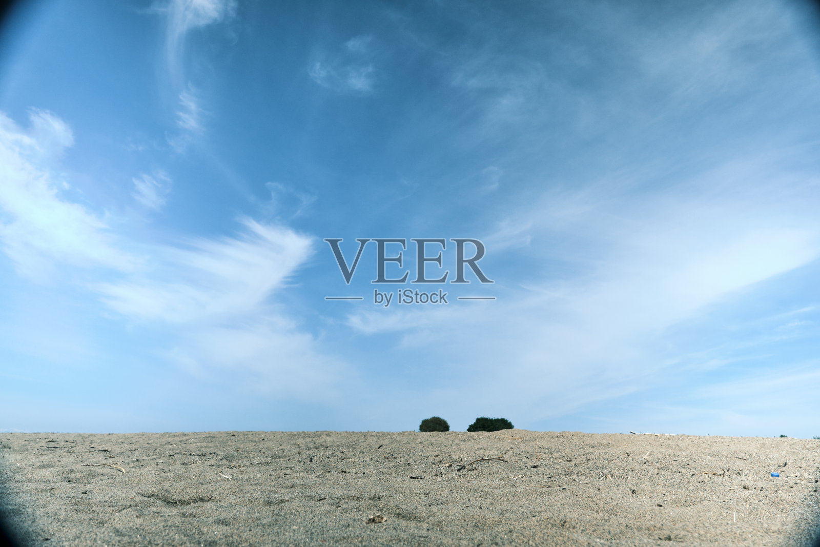 沙滩上的天空照片摄影图片