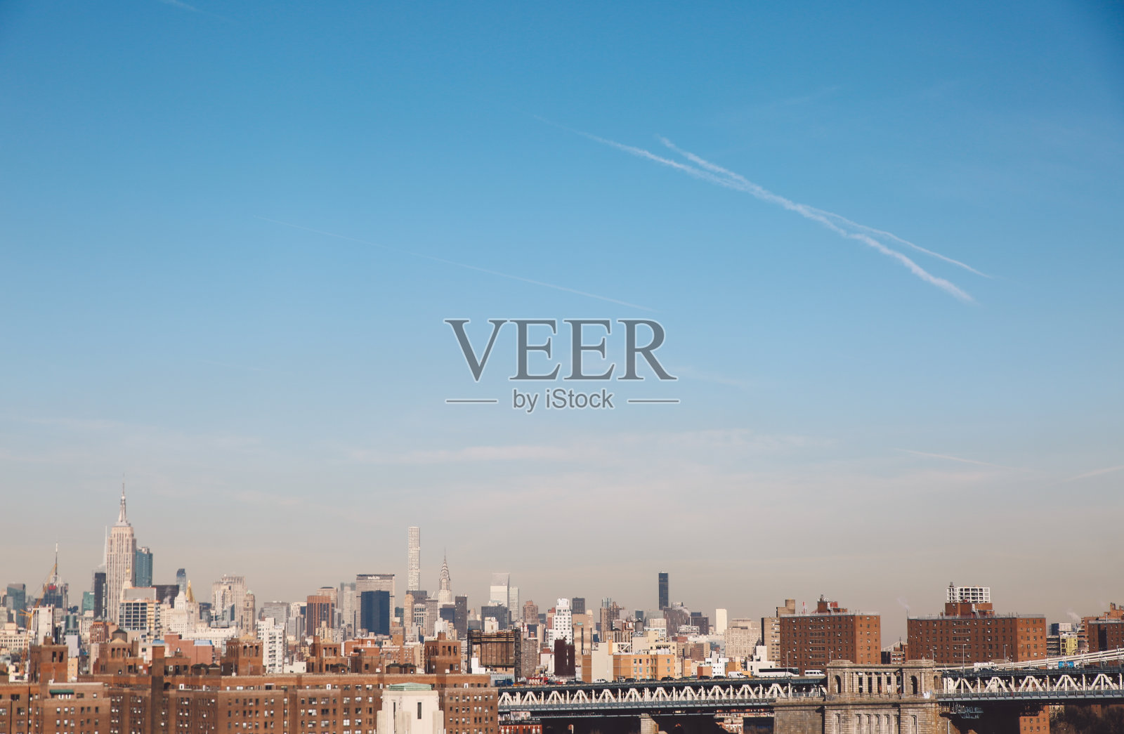 天空下的城市景观照片摄影图片