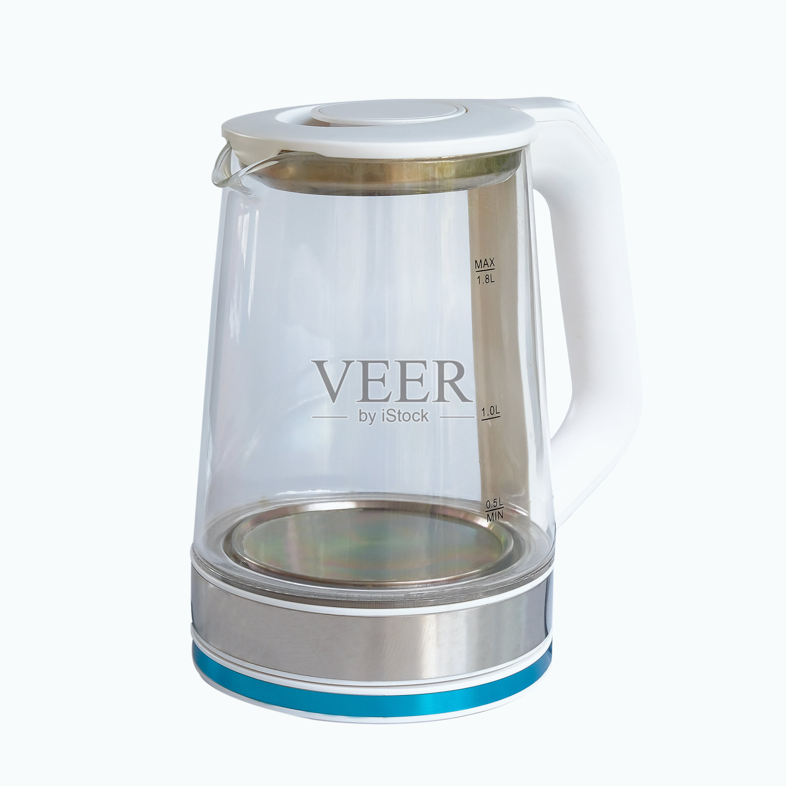 白色背景的电热水壶。照片摄影图片