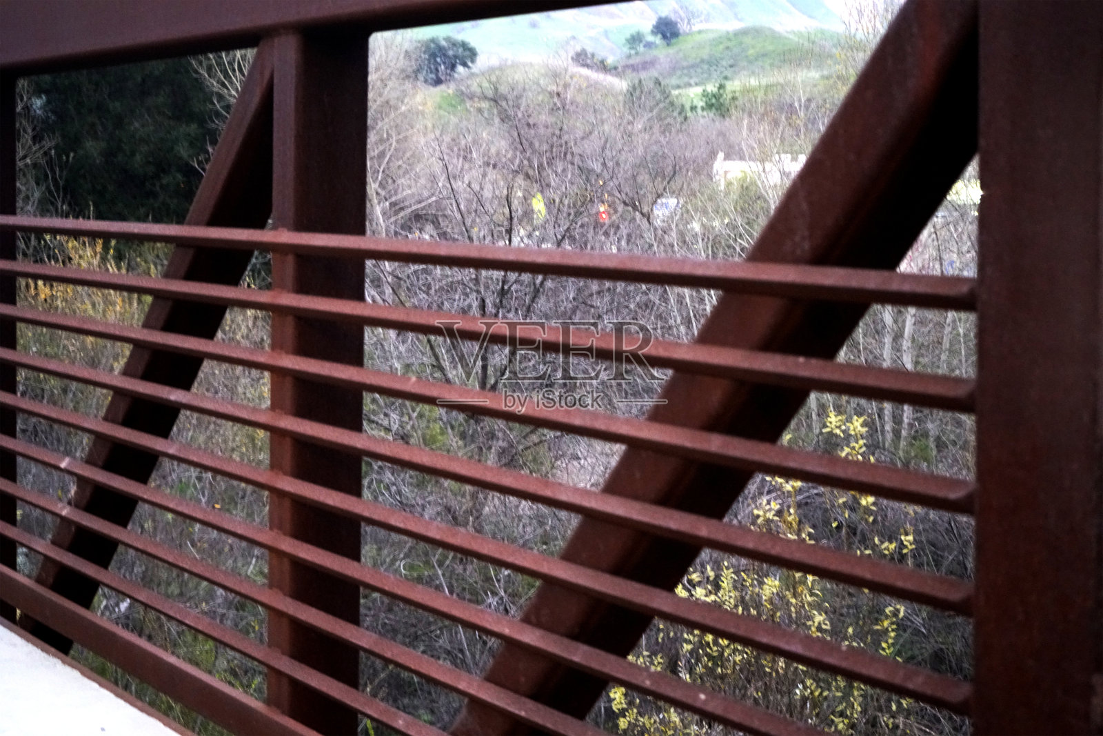 峡谷上的公共桥梁照片摄影图片