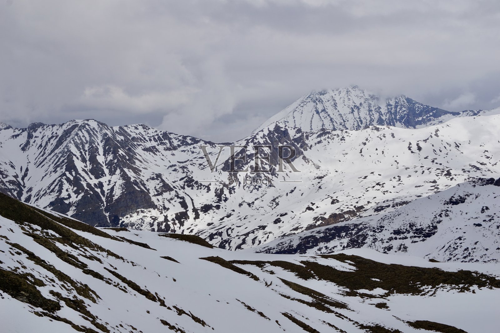 大格洛克纳高山公路(德语Großglockner Hochalpenstraße)是奥地利海拔最高的山口公路。照片摄影图片