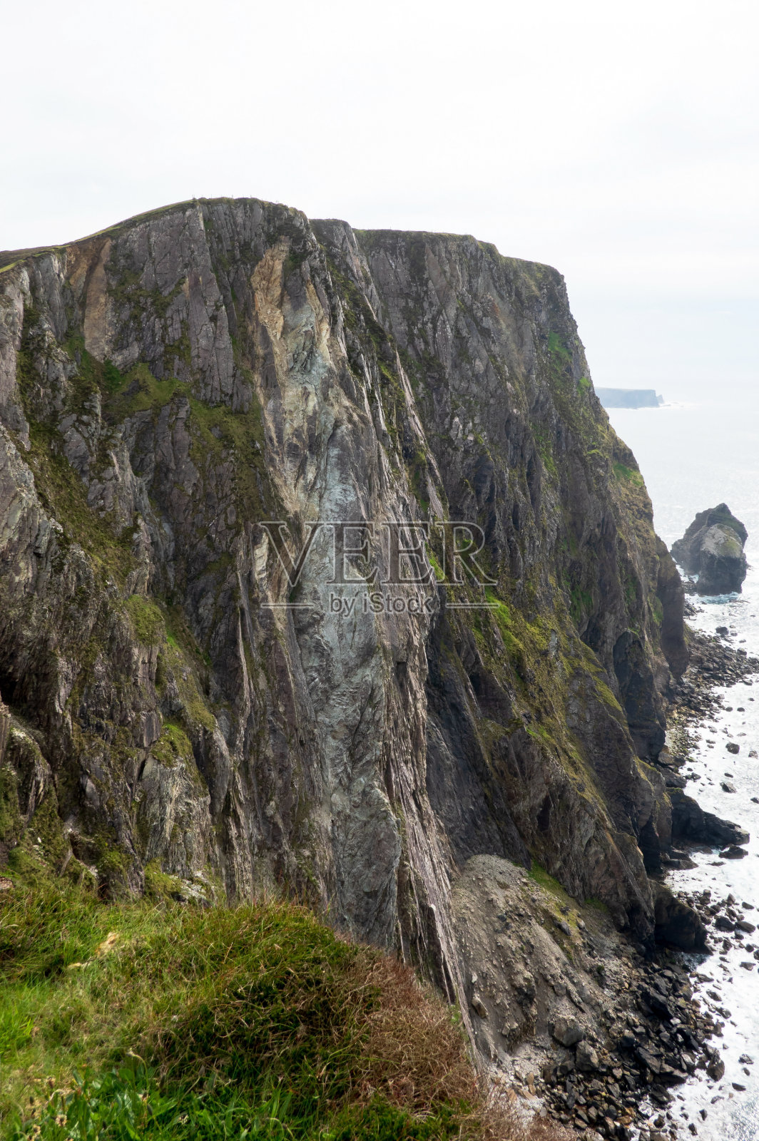 悬崖漫步在爱尔兰多尼戈尔郡照片摄影图片