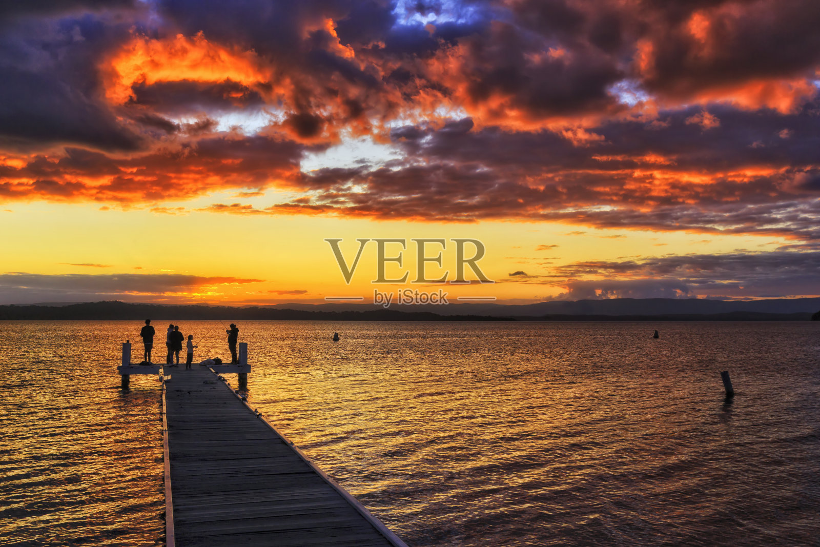 默里海滩CW从码头钓鱼竿集照片摄影图片