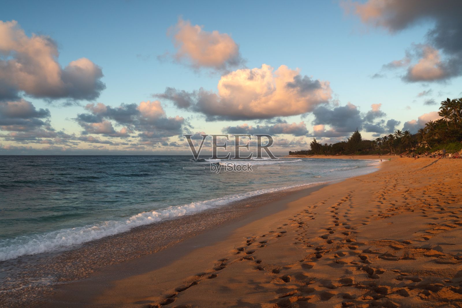 Ehukai海滩上的日落照片摄影图片