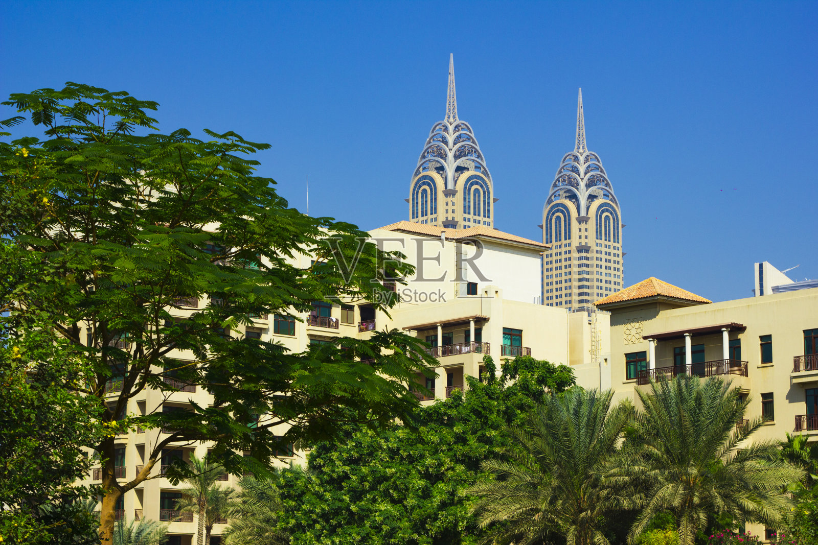 阿联酋迪拜的高层建筑和街道照片摄影图片