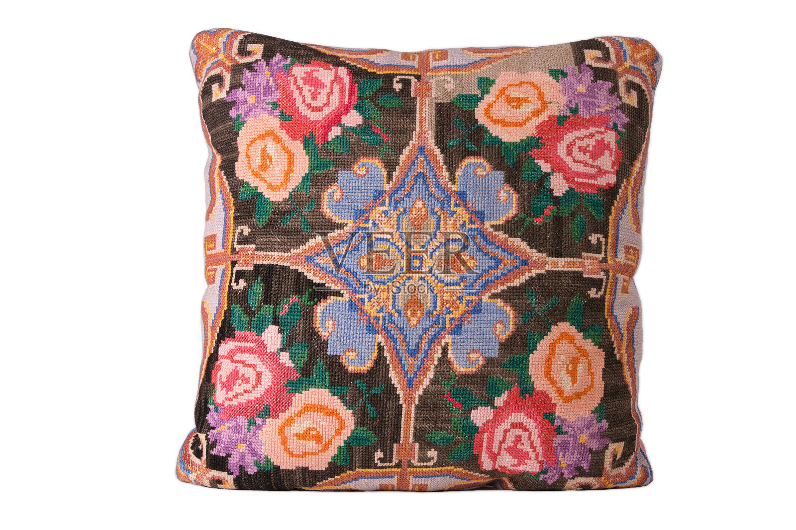 装饰枕头与玫瑰刺绣,孤立,手工,自然与羽毛照片摄影图片