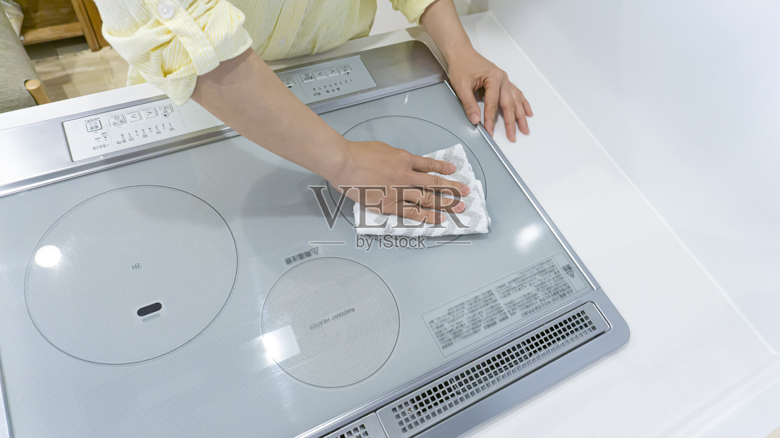 打扫厨房照片摄影图片