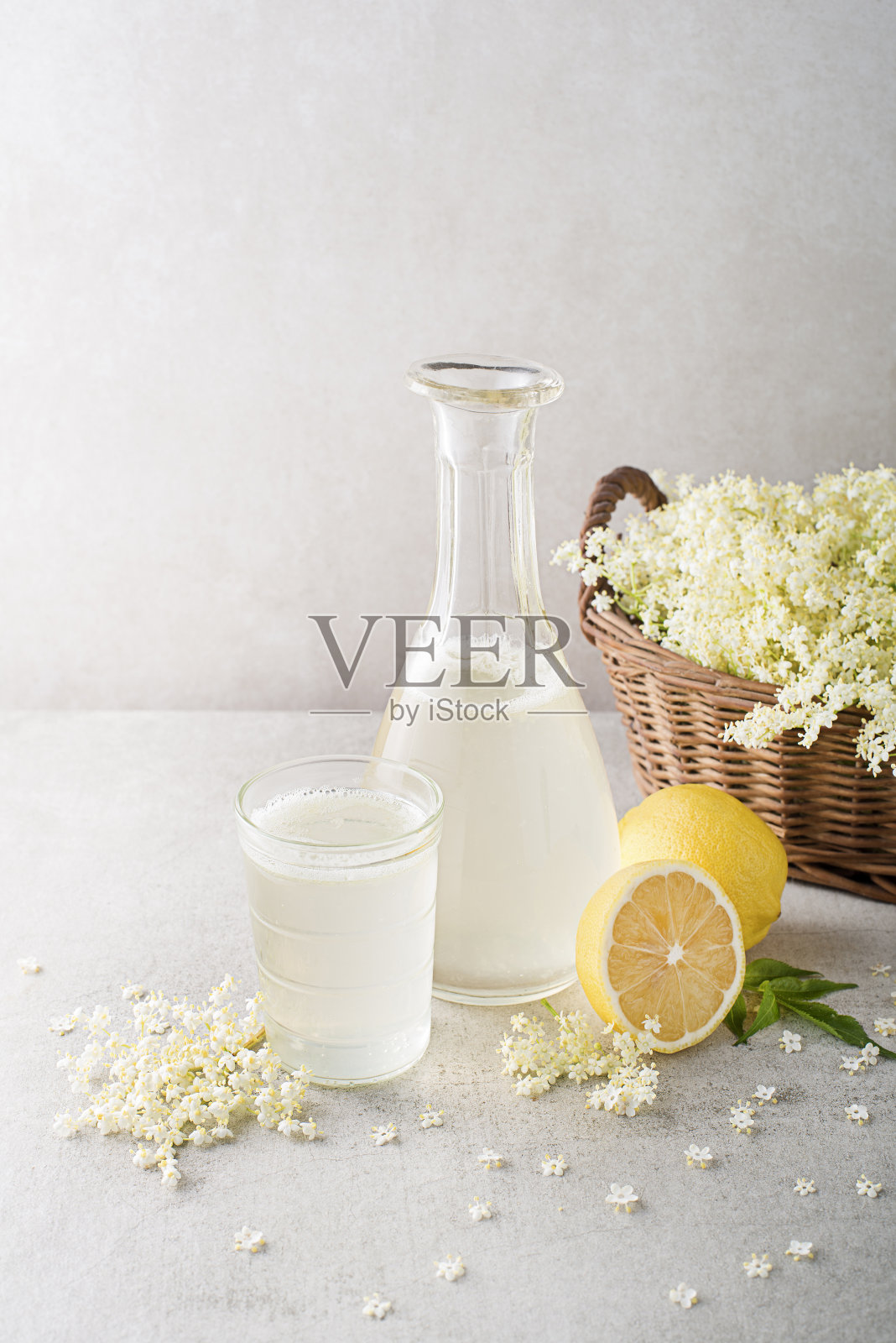 接骨木花柠檬水照片摄影图片