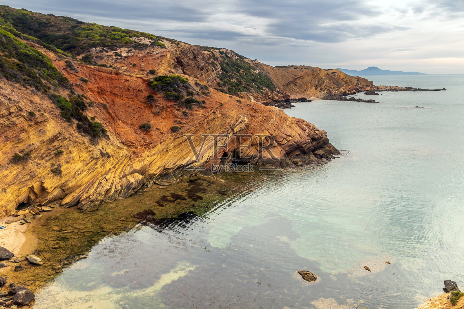 Mille-Feuille海湾位于科尔布斯的突尼斯邦角。照片摄影图片