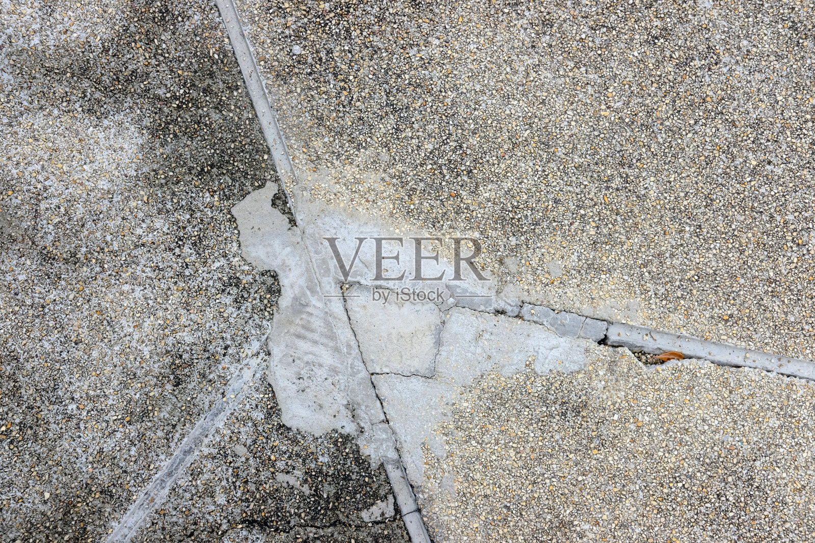 垃圾地板上的抽象形式照片摄影图片