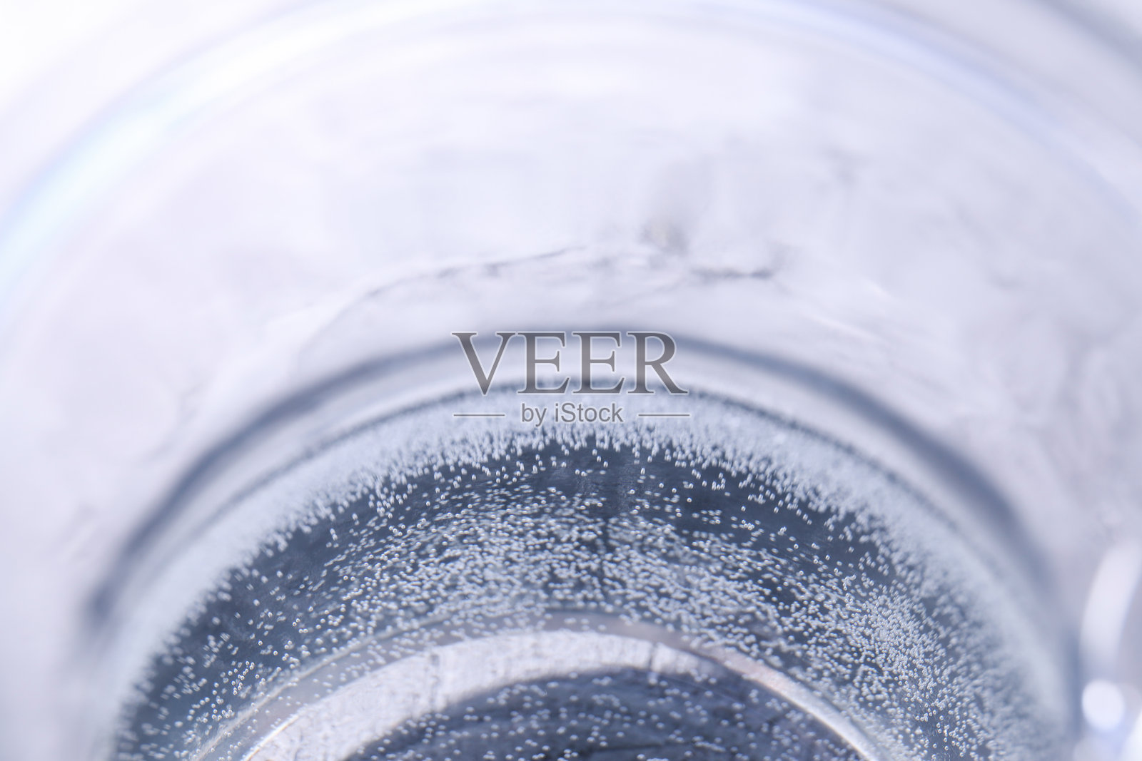 干渴和新鲜的概念,新鲜的水照片摄影图片