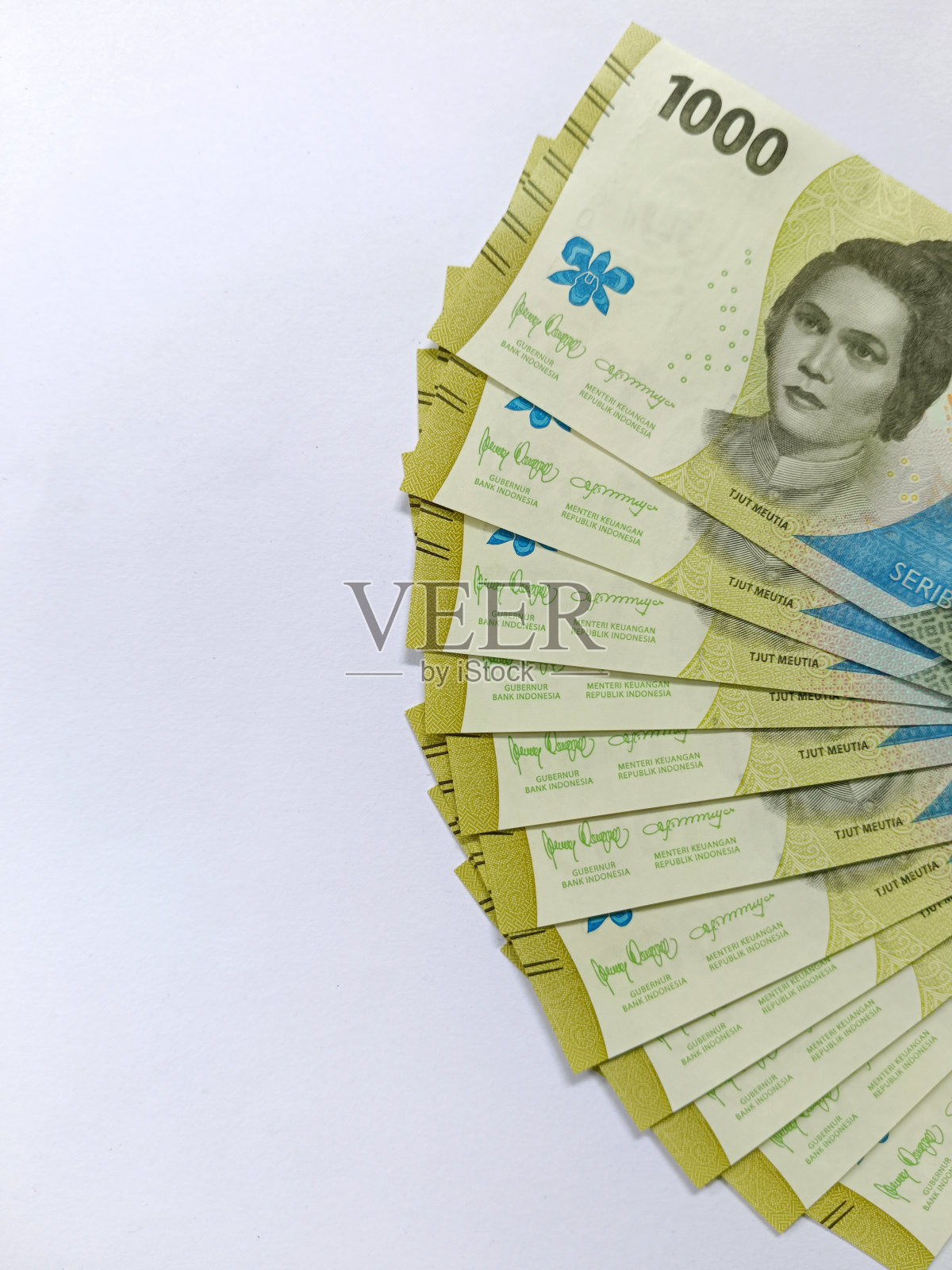 印尼盾货币孤立于白色之上照片摄影图片