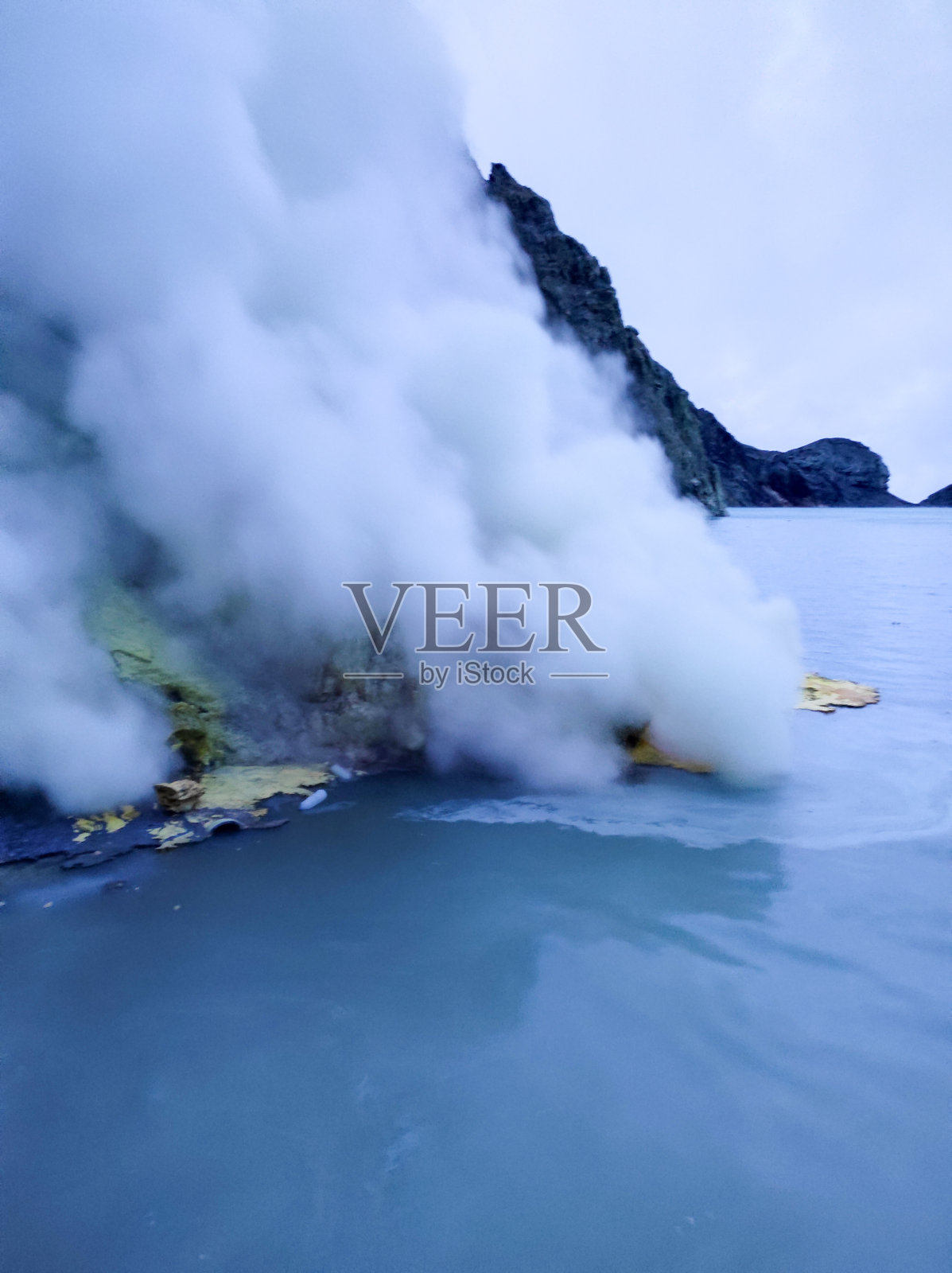 伊真火山口的天然天堂照片摄影图片