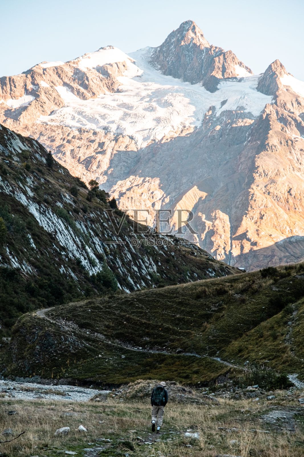 美丽的照片周围的风景游览杜勃朗峰在欧洲的踪迹照片摄影图片