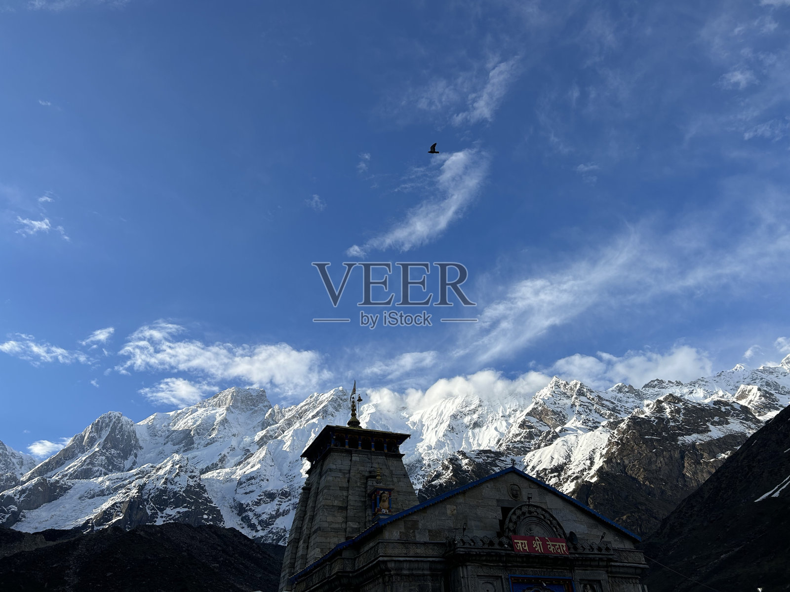 克达尔纳斯山-来自印度北阿坎德邦的圣山照片摄影图片