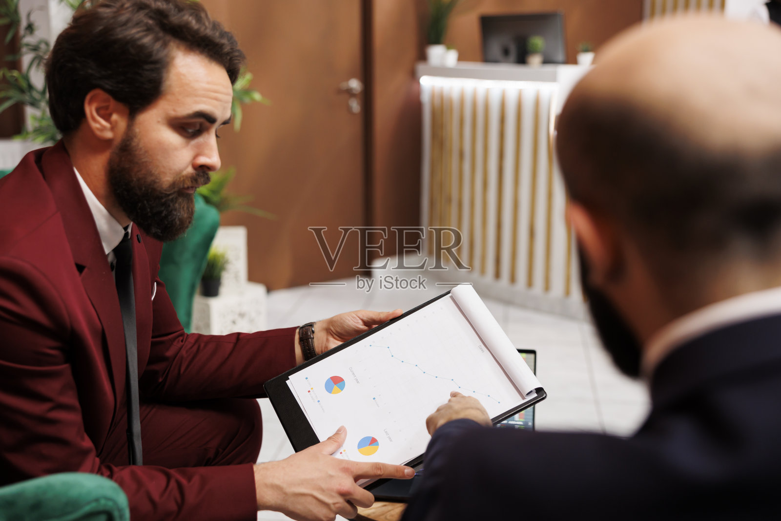 商人结成新联盟照片摄影图片