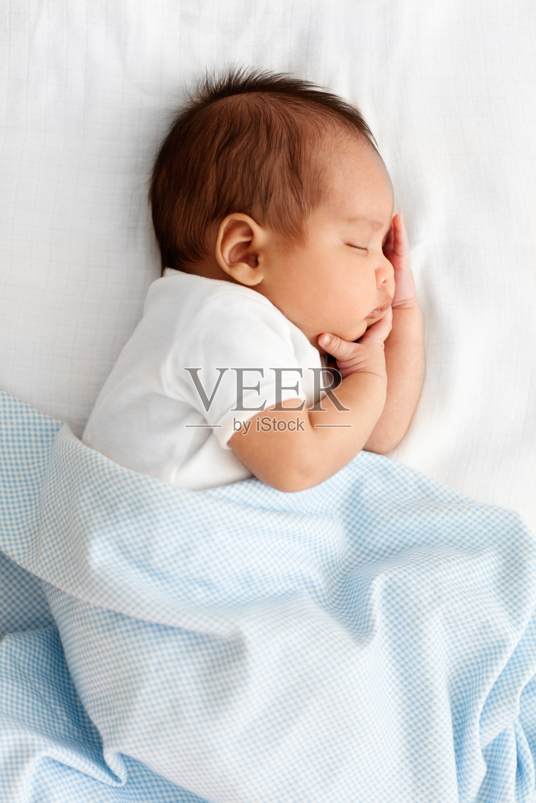 熟睡的婴儿照片摄影图片