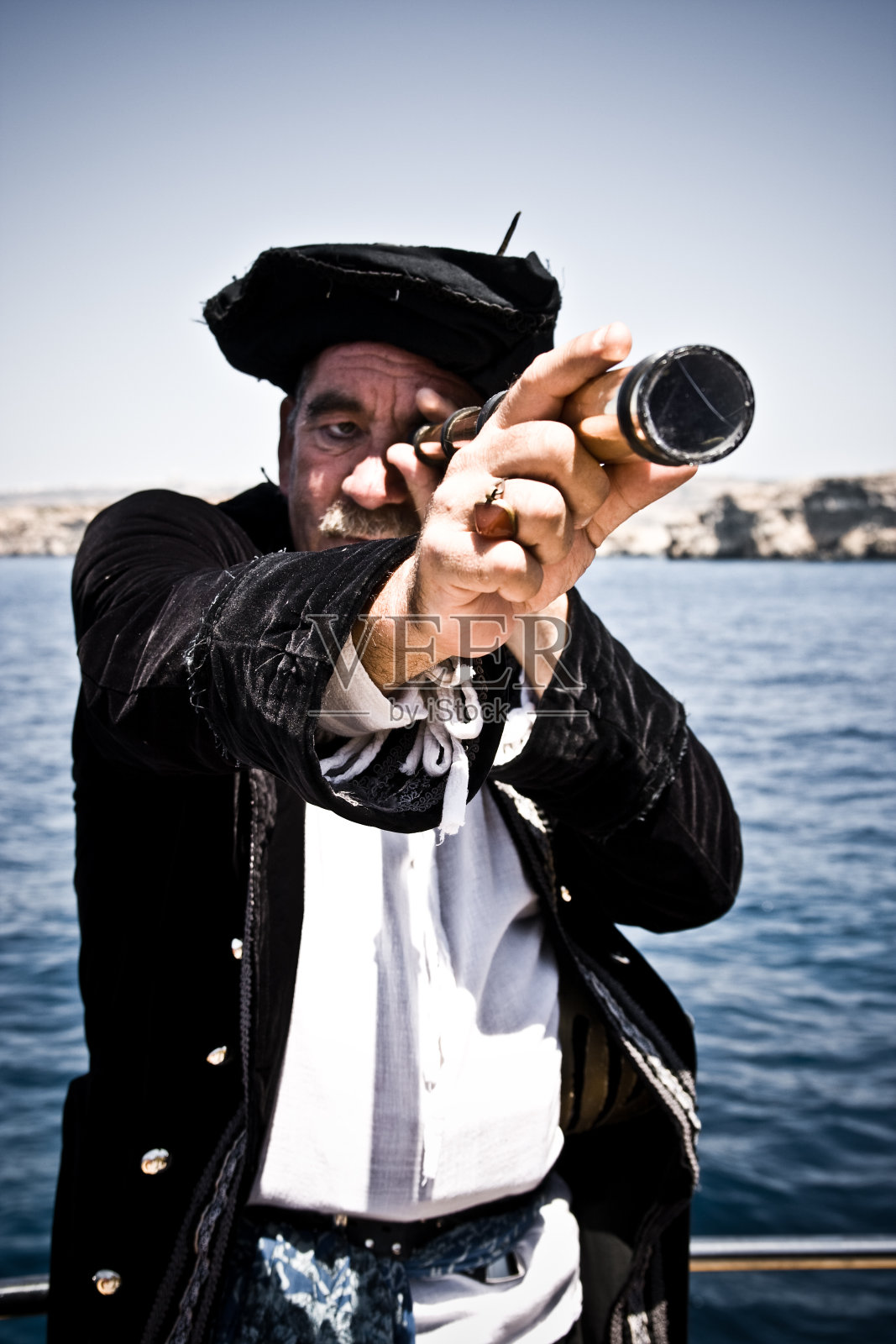 古董探险家照片摄影图片