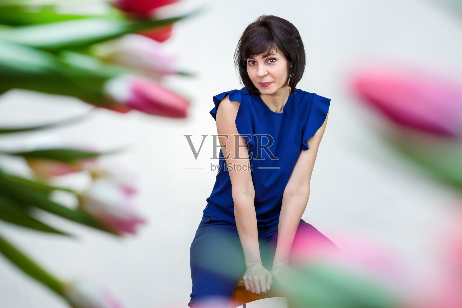 花丛少女肖像,广告模板,文案空间照片摄影图片