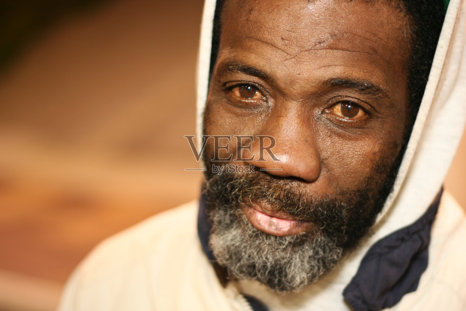 疲惫的美国黑人男性照片摄影图片