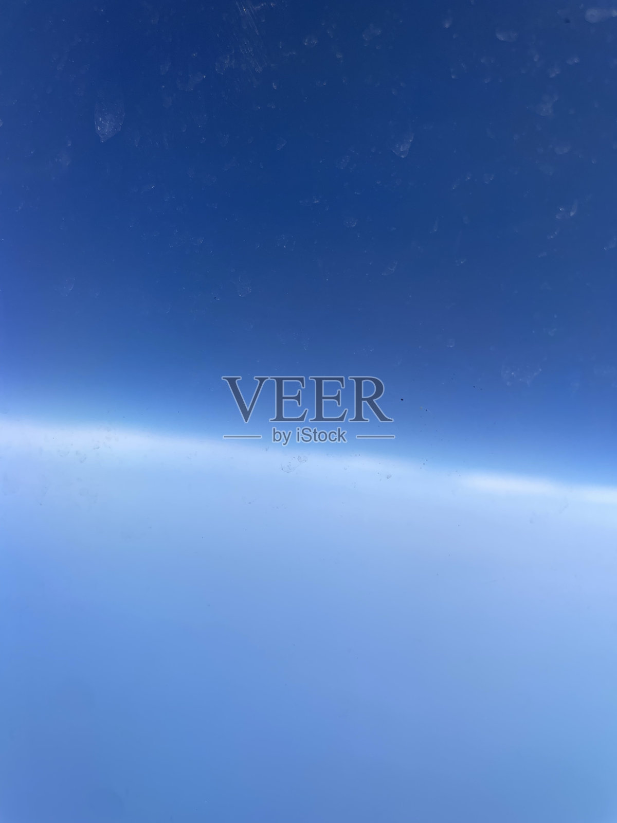 在云层之上照片摄影图片