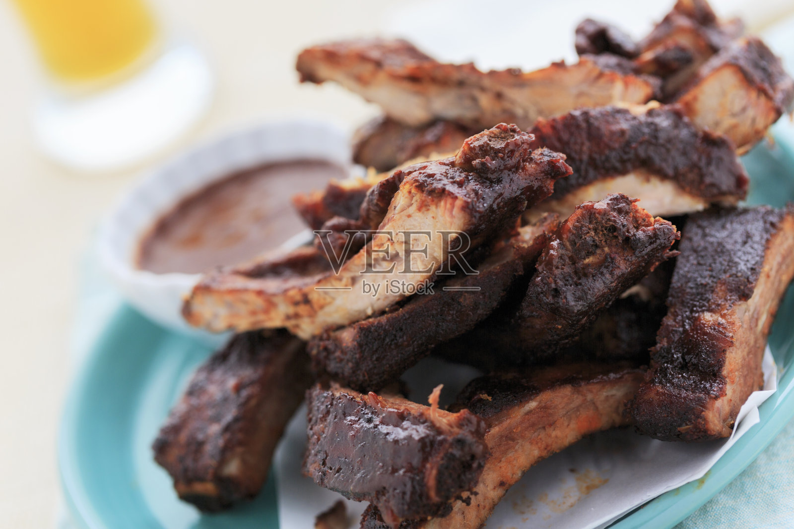 烧烤排骨照片摄影图片