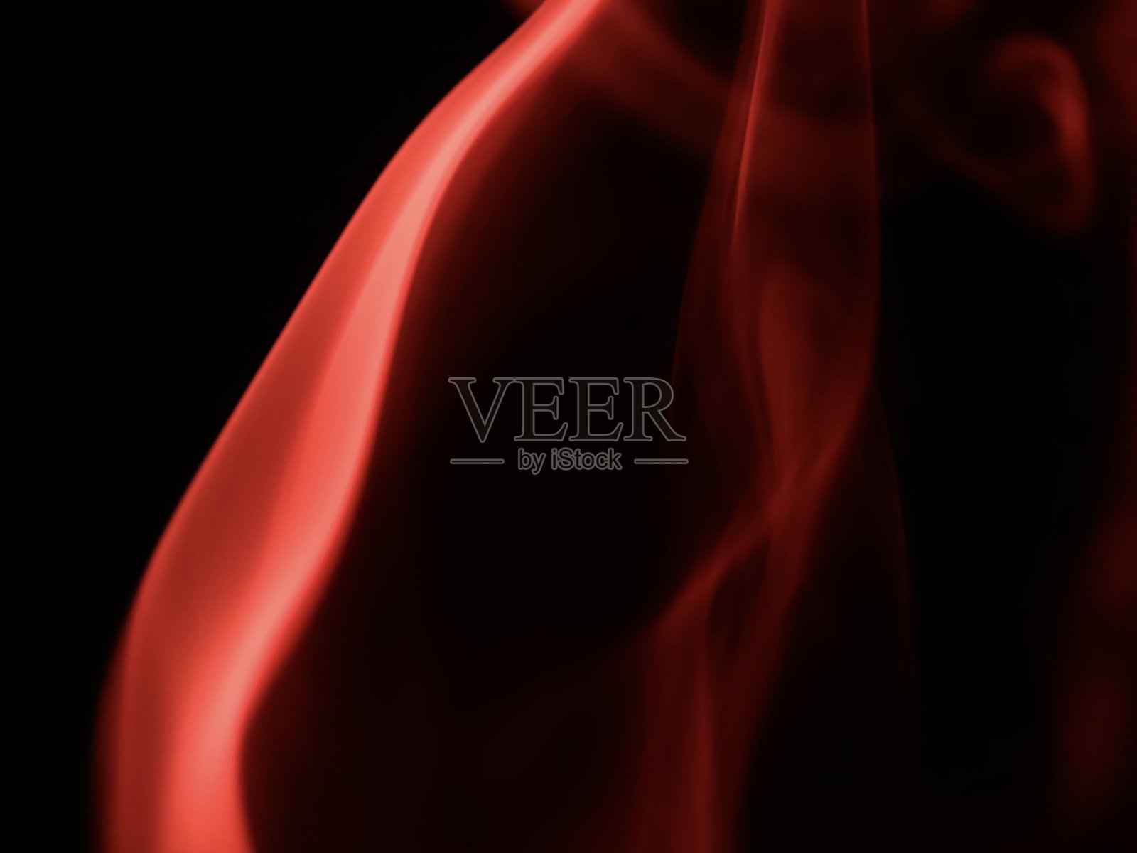 黑色背景上的红烟,图案照片摄影图片