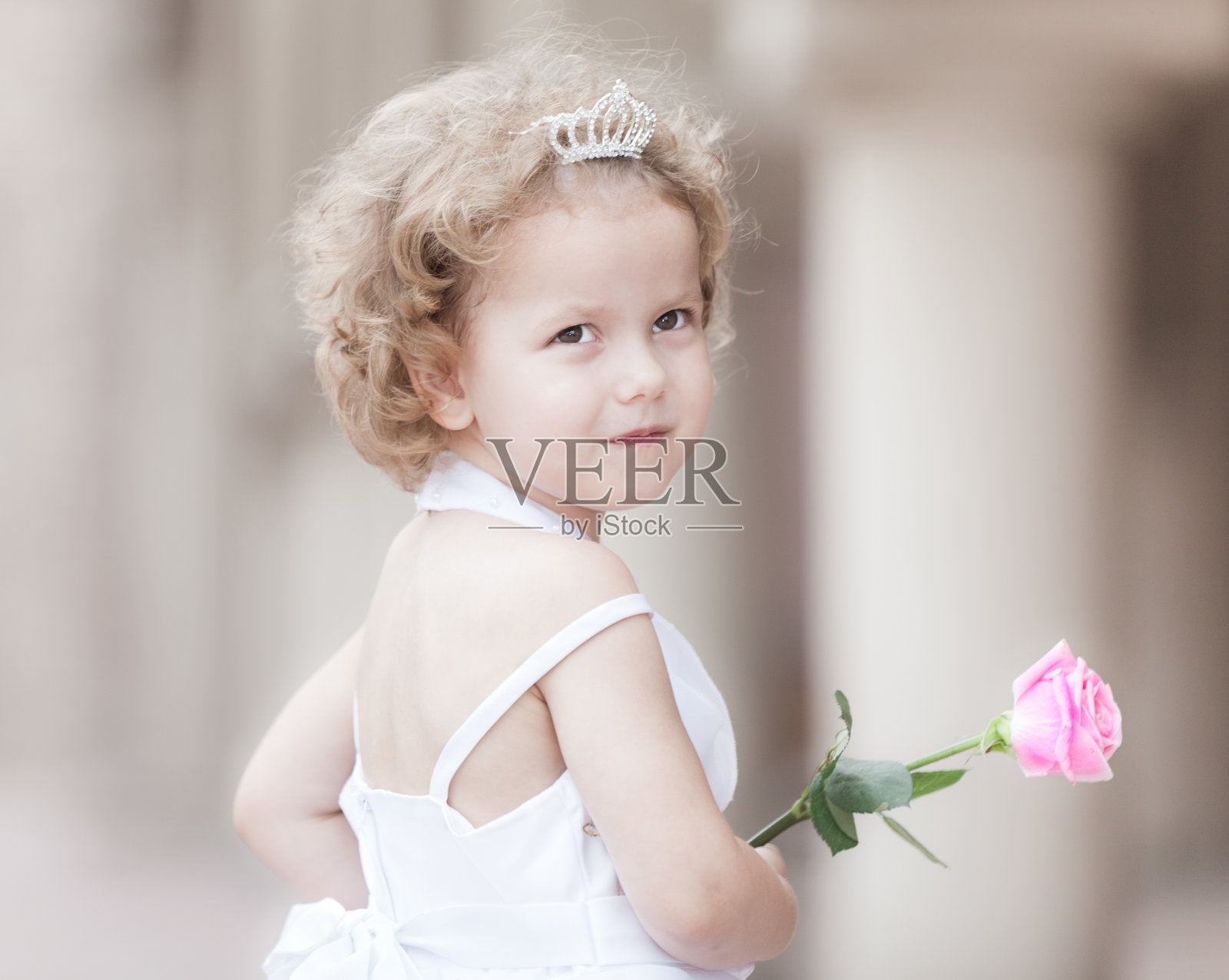 小公主照片摄影图片