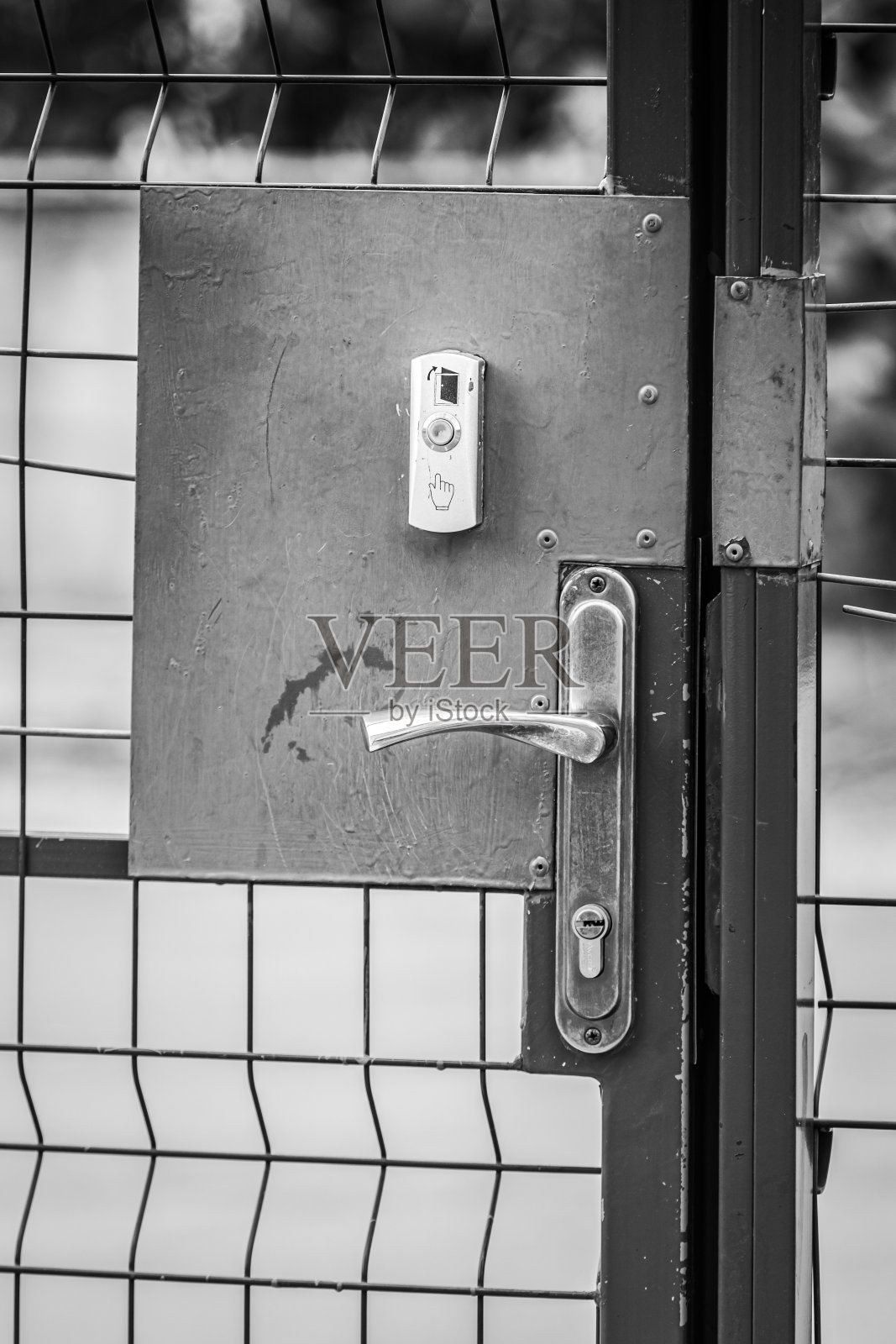 街门上有电磁锁照片摄影图片