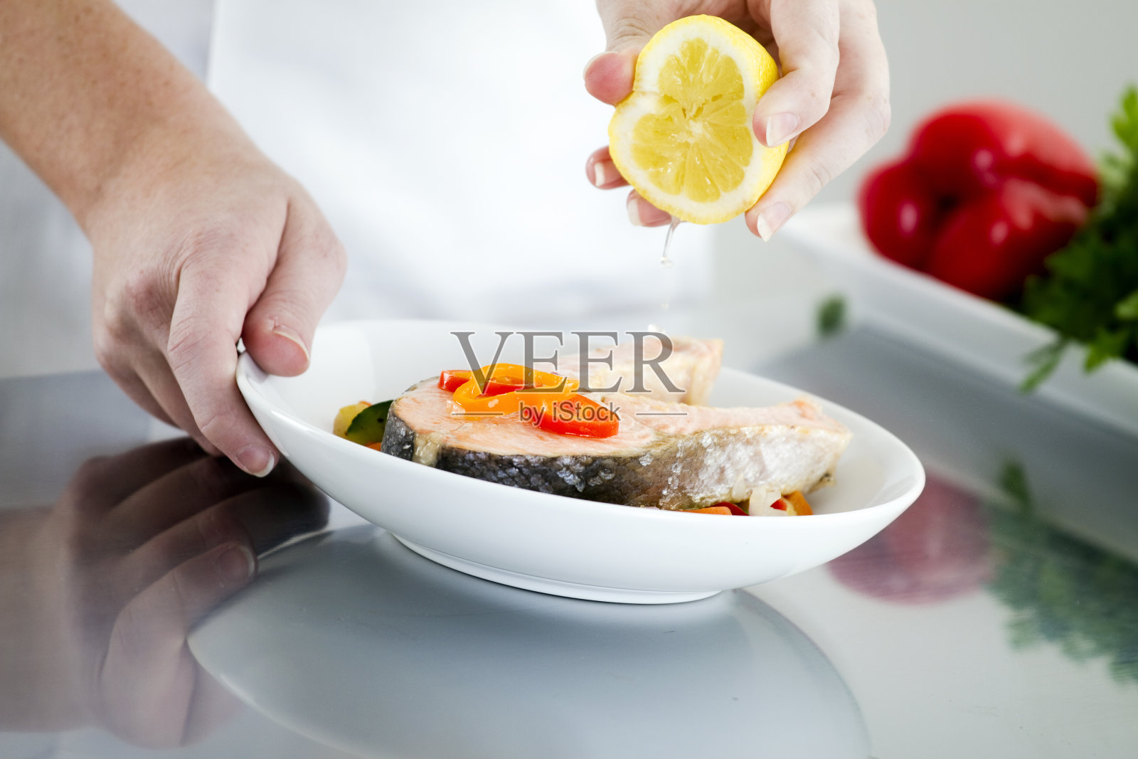 为鲑鱼调味照片摄影图片