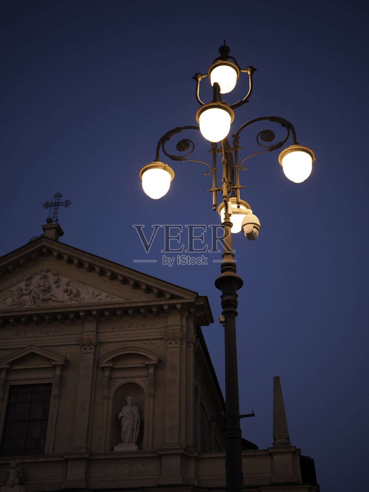 晚上的教堂照片摄影图片