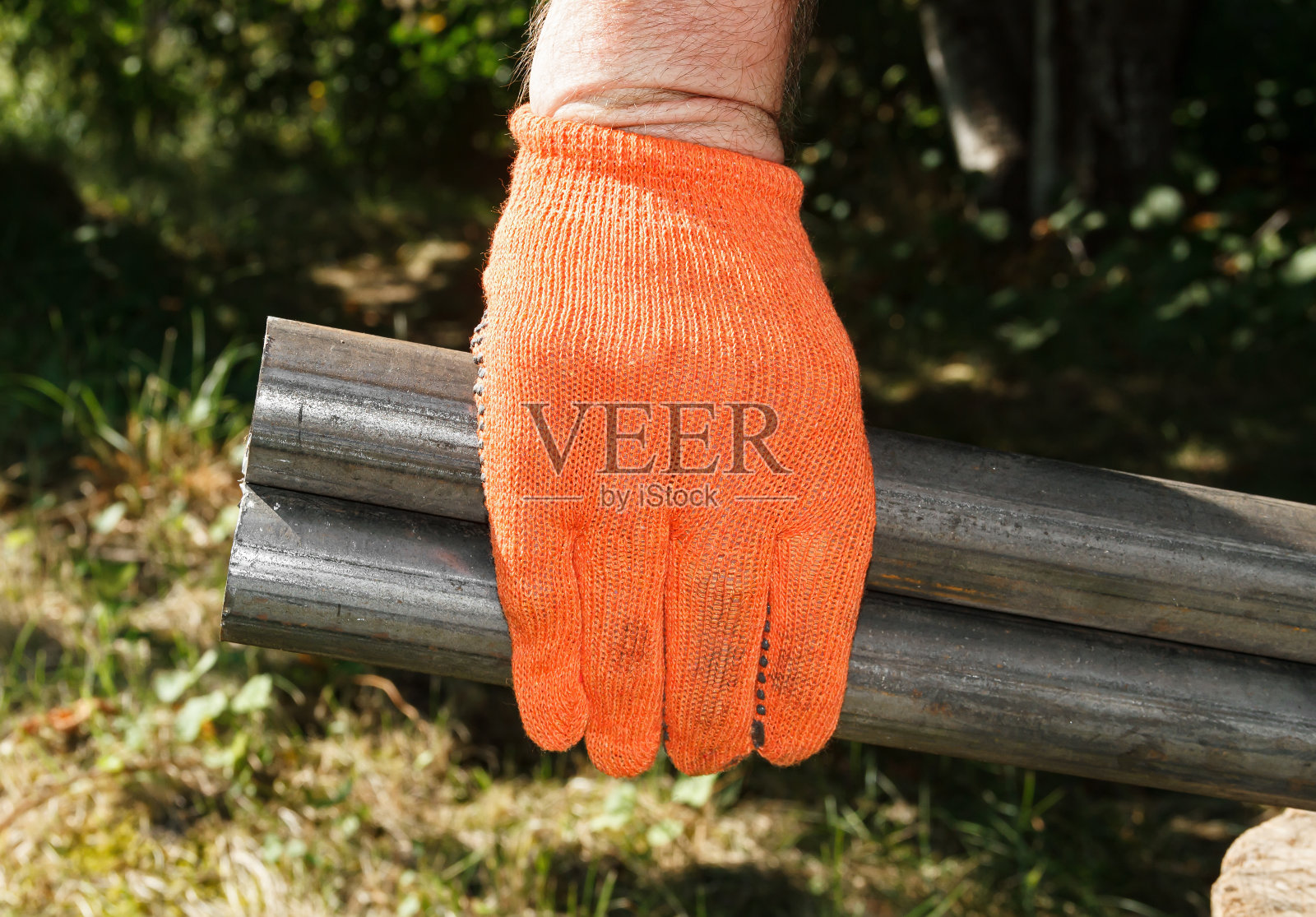 两根铁管照片摄影图片