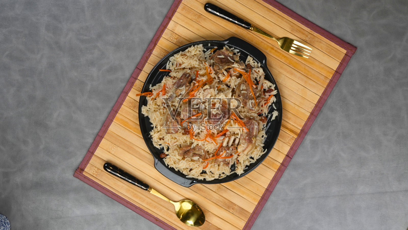 美味的牛肉米饭组合提供了美丽的俯视图照片摄影图片