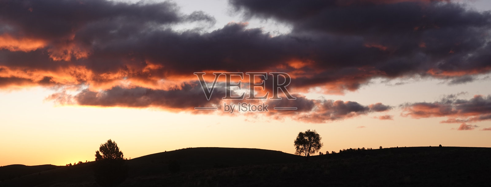 弗林德斯山脉的日落照片摄影图片