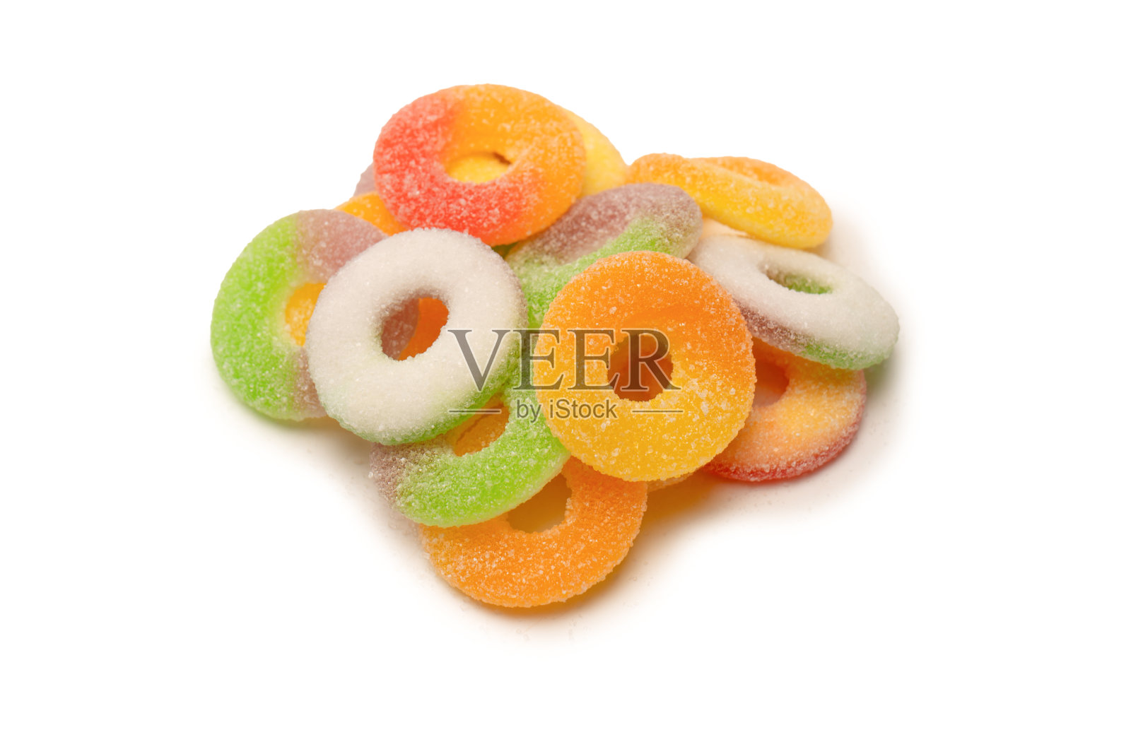 各式各样的软糖被隔离在白色的背景上。前视图。照片摄影图片