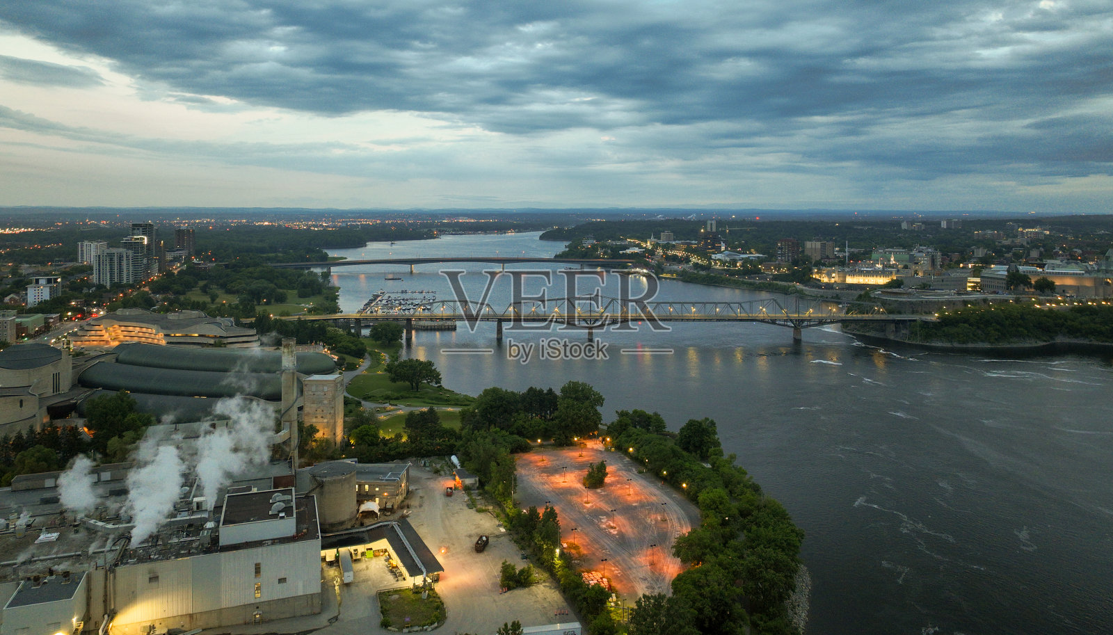 无人机拍摄的维多利亚岛,渥太华河,加蒂诺和渥太华市中心照片摄影图片