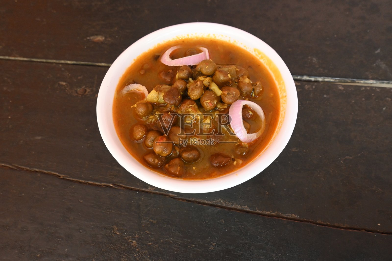 加那马沙拉或辣鹰嘴豆。照片摄影图片