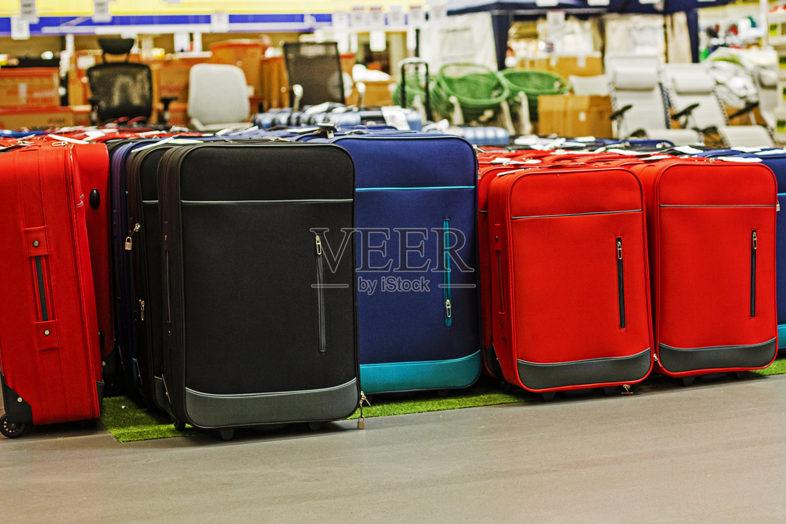 选择店内的布艺旅行箱,适用于出差、出差和旅行照片摄影图片