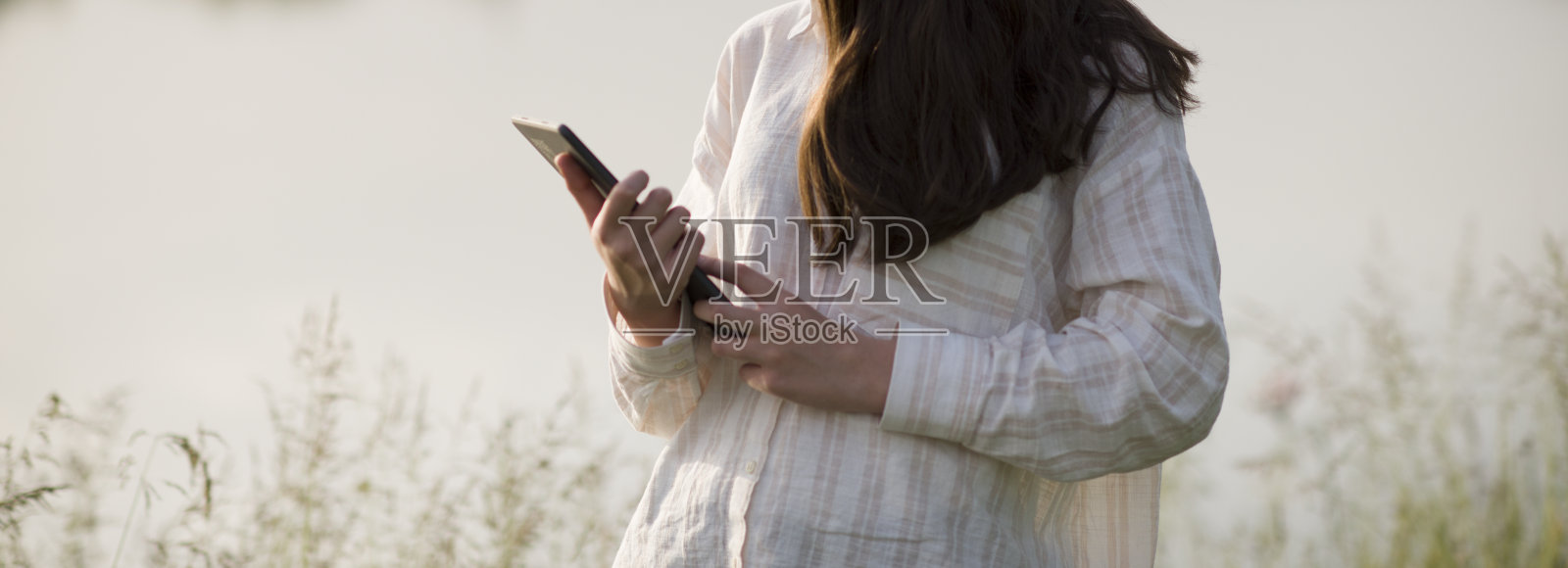 年轻的女商人照片摄影图片