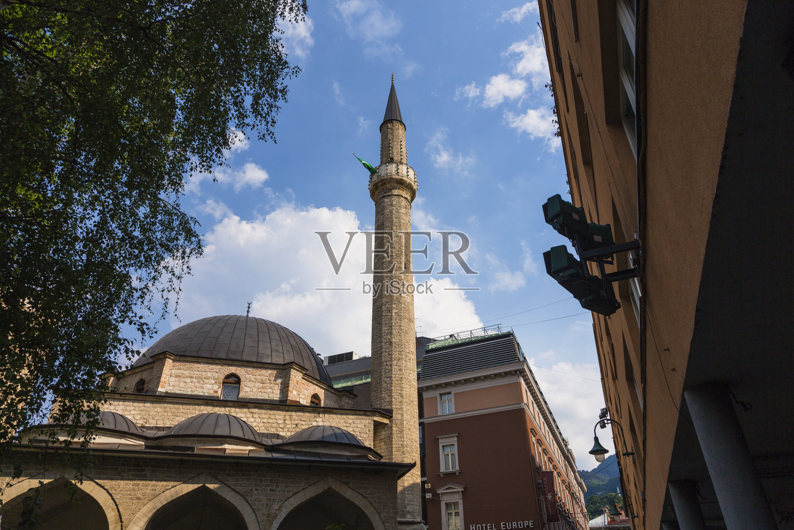 波斯尼亚和黑塞哥维那萨拉热窝的Ferhadija清真寺照片摄影图片