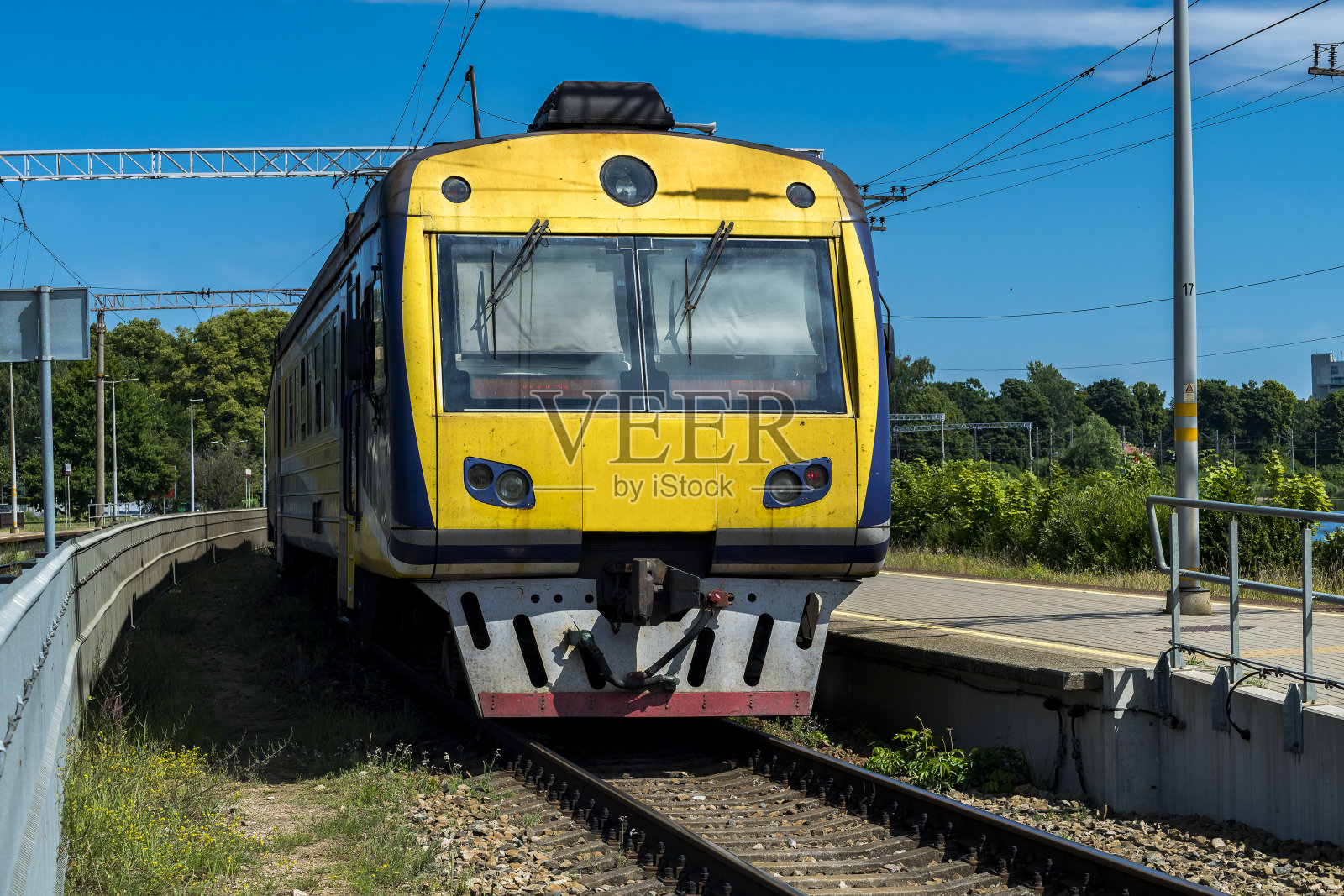 东欧的旧火车车厢照片摄影图片