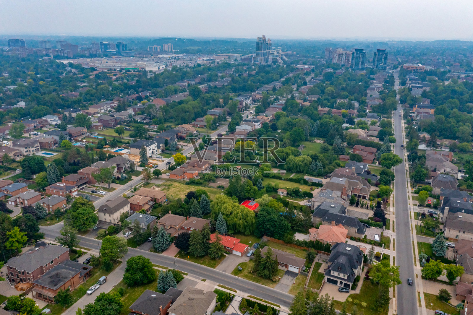 鸟瞰图在Yonge街和第16大道,里士满山,加拿大照片摄影图片