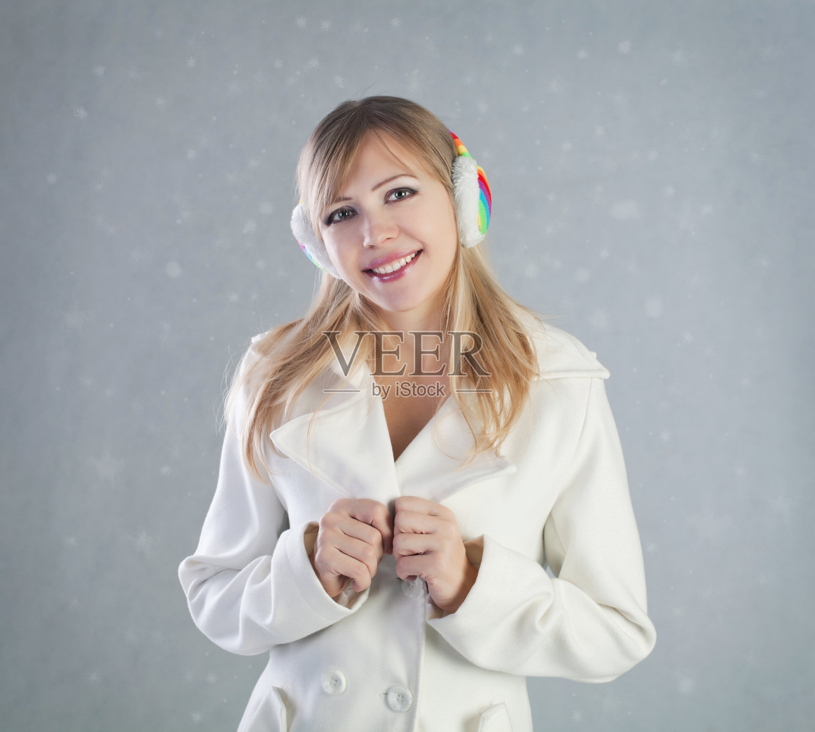 冬天的美丽女人肖像。照片摄影图片